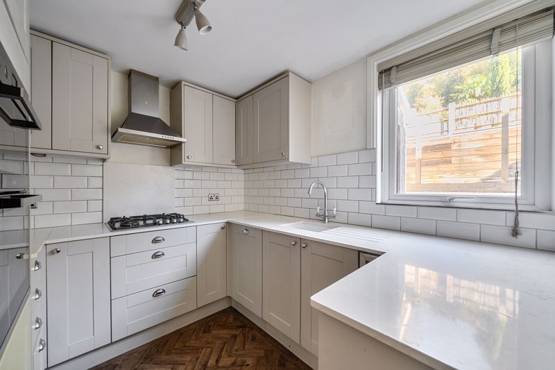 Kitchen- click for photo gallery